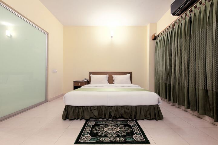 Room 10 of 24