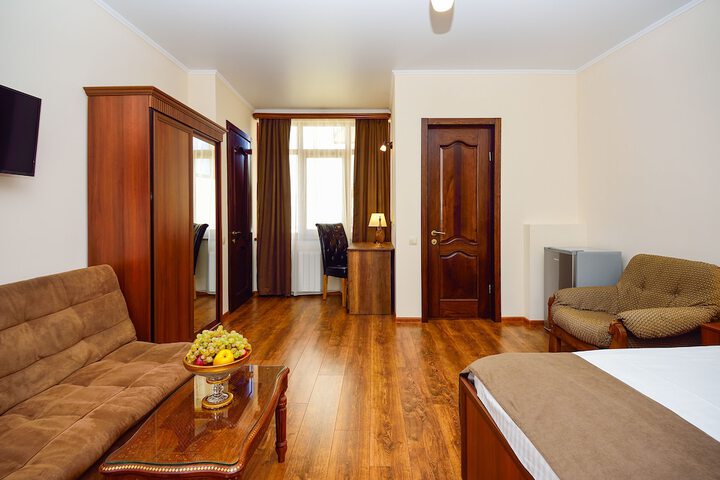 Room 13 of 51