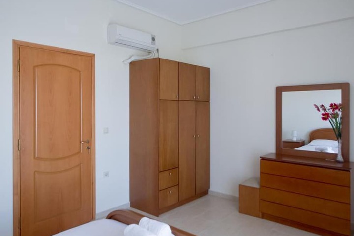 Room 6 of 56