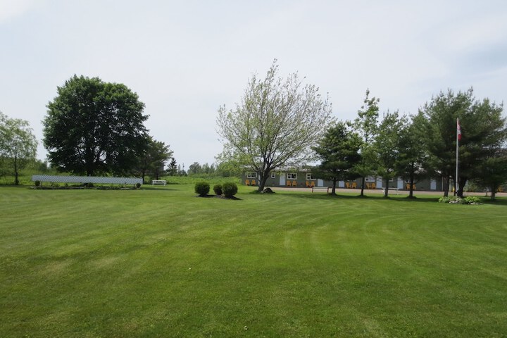 Property Grounds 20 of 27