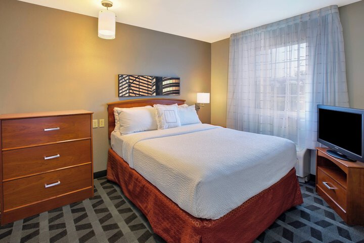 Room 10 of 30