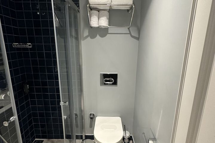 Room 14 of 15