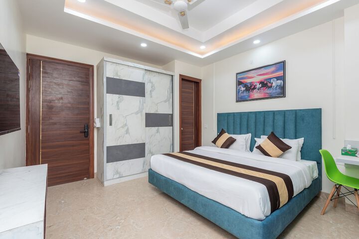 Room 15 of 40