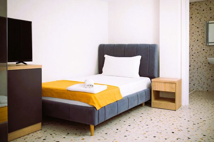 Room 33 of 67