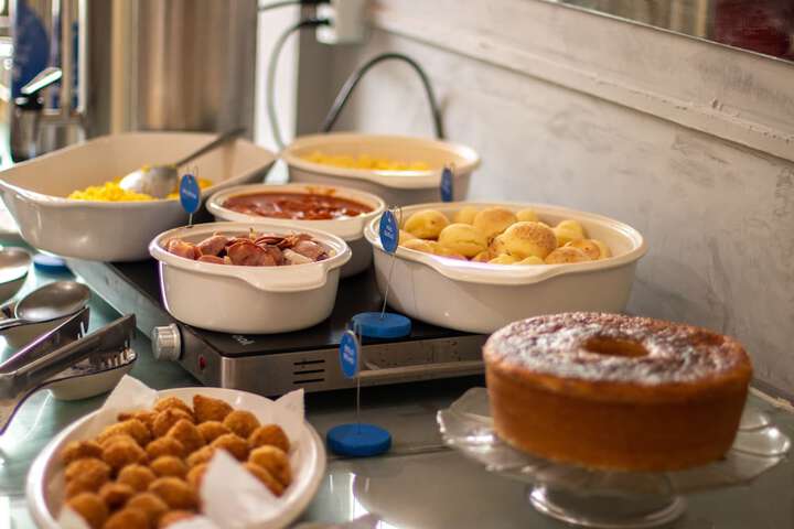 Breakfast/Coffee Service 81 of 102