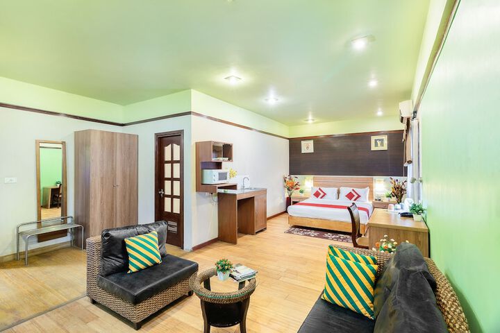 Room 18 of 36