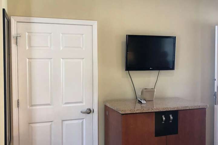 Room 18 of 43