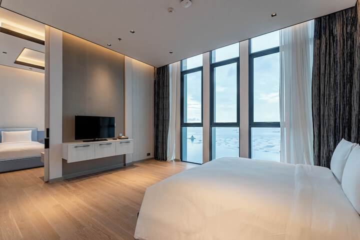 Room 17 of 129