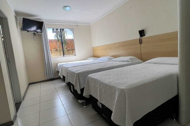 Room 6 of 18