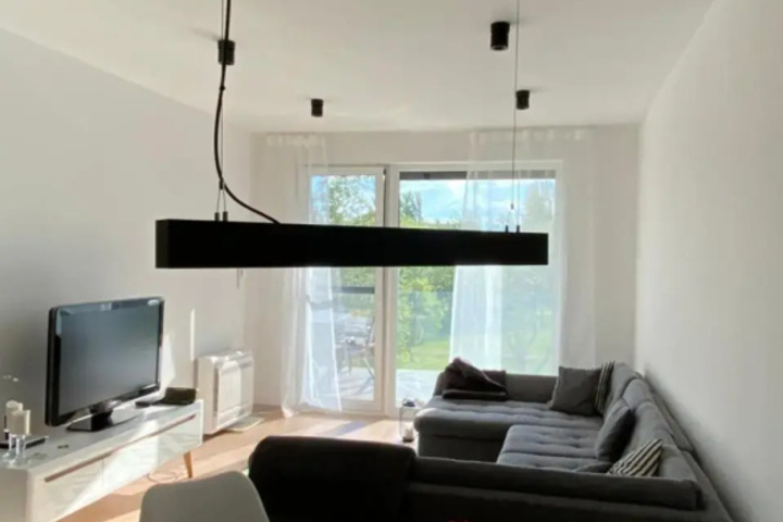 Room 3 of 8