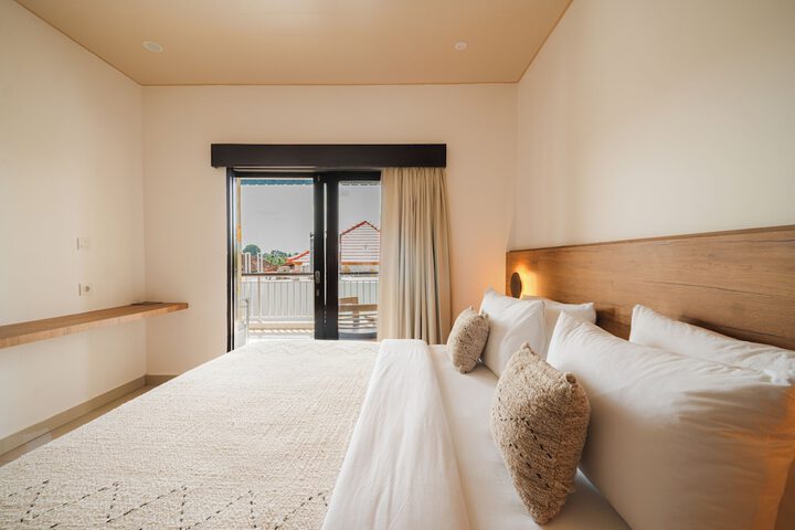 Room 3 of 39