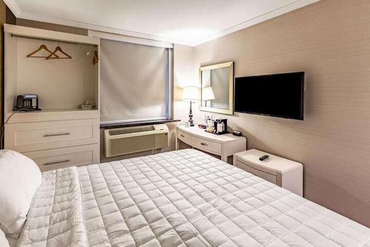 Room 5 of 24