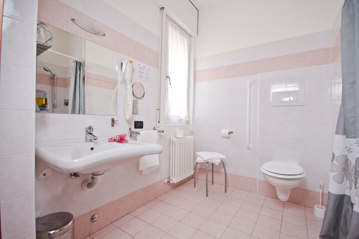 Room 9 of 64