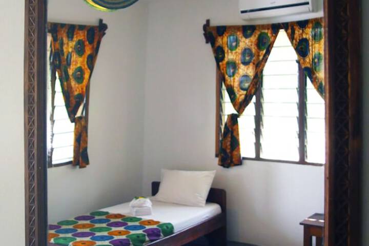 Room 3 of 36