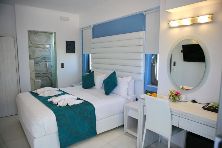 Room 4 of 17