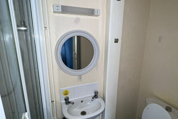 Room 36 of 42