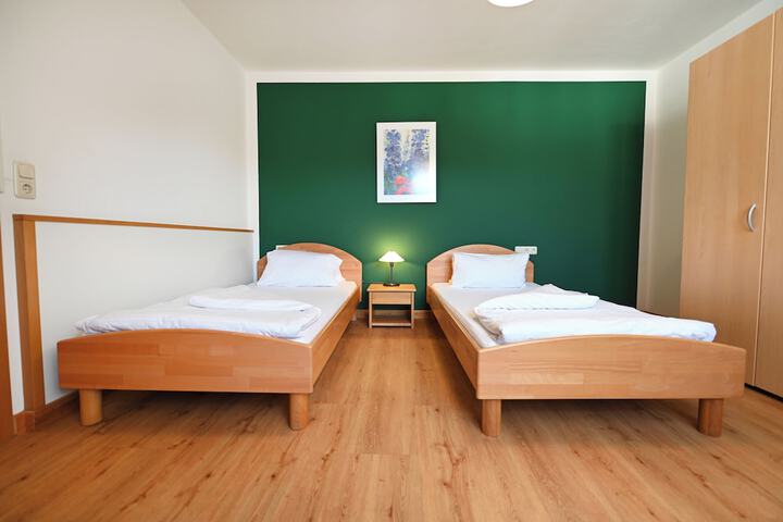 Room 9 of 31