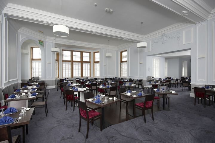 Dining 64 of 100
