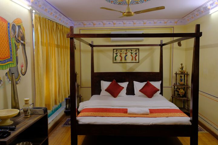 Room 2 of 14
