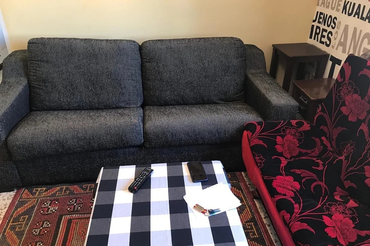 Room 6 of 24