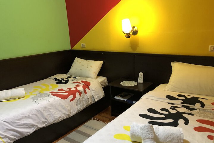 Room 9 of 24