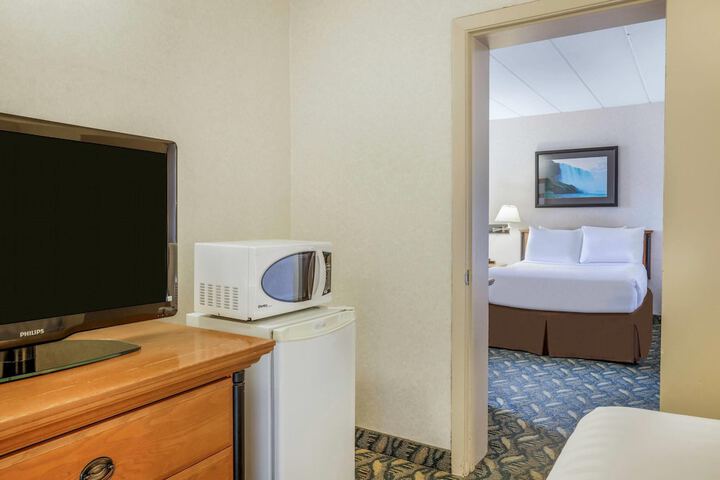 Room 54 of 108
