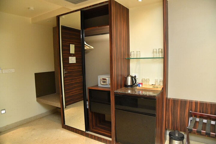 Room 7 of 29