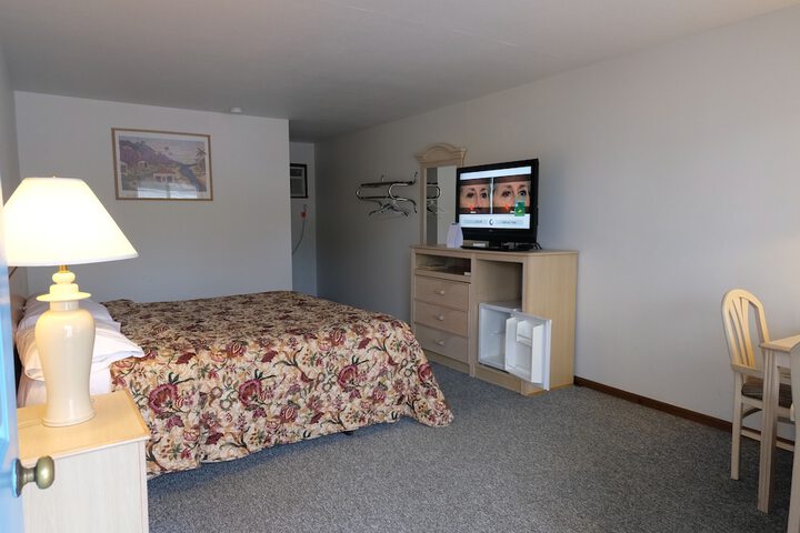 Room 5 of 38