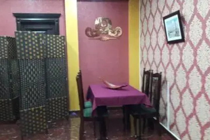 Room 14 of 18