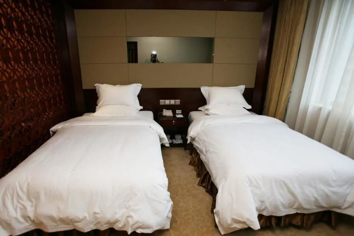 Room 3 of 21