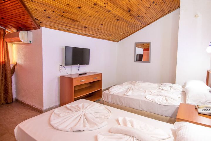 Room 14 of 49
