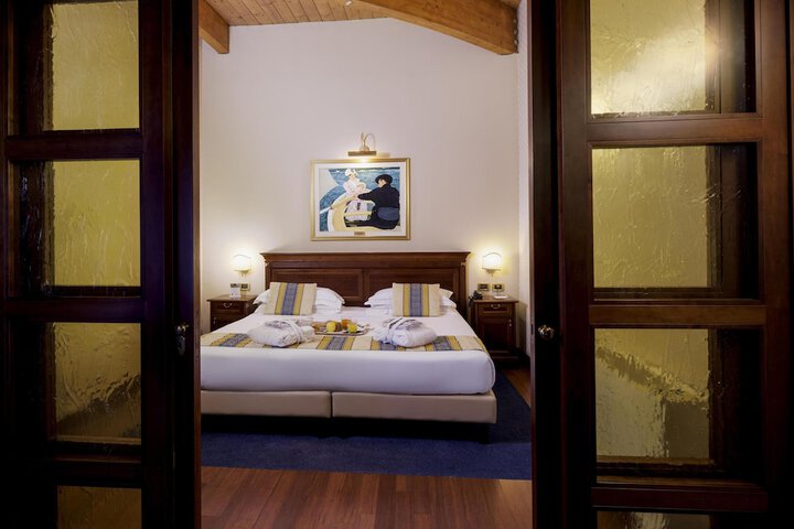 Room 19 of 49