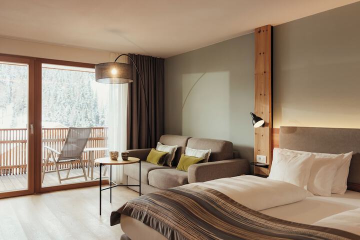 Room 5 of 49