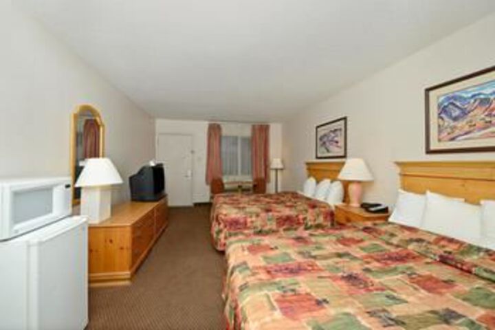 Room 11 of 23