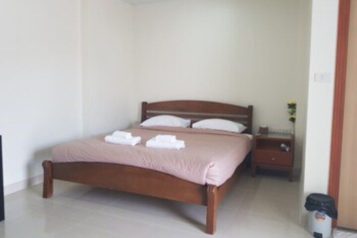 Room 7 of 27