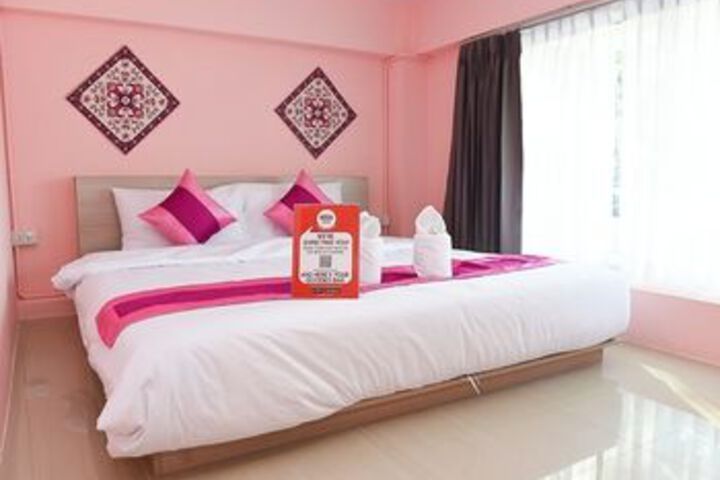 Nida Rooms Rat Uthit Soi 7 Temple