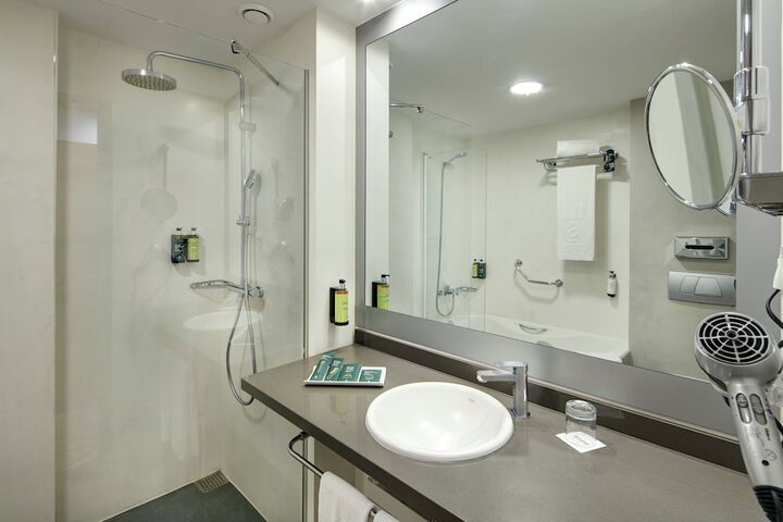 Clean Restrooms