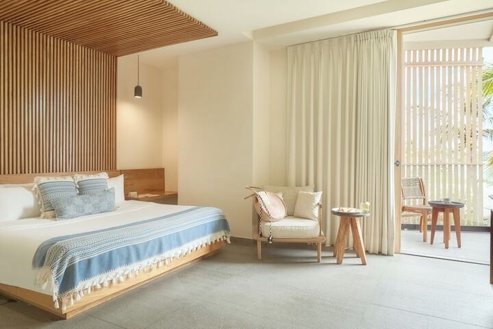 Room 17 of 92