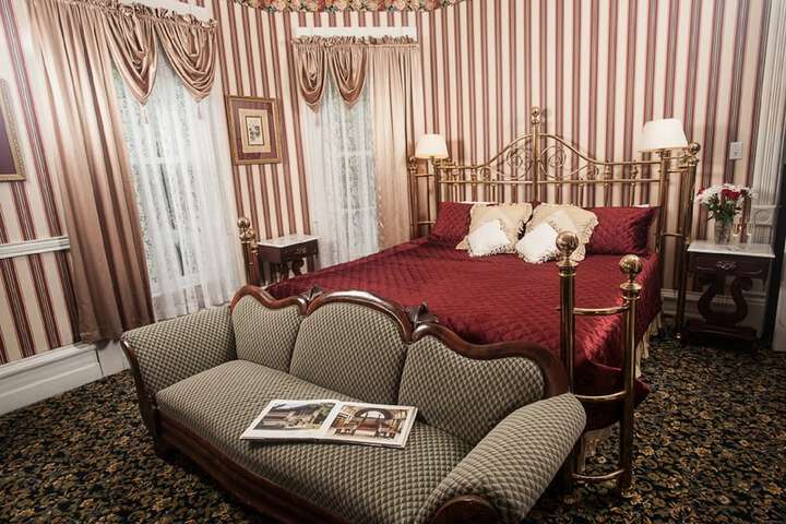 Room 16 of 52