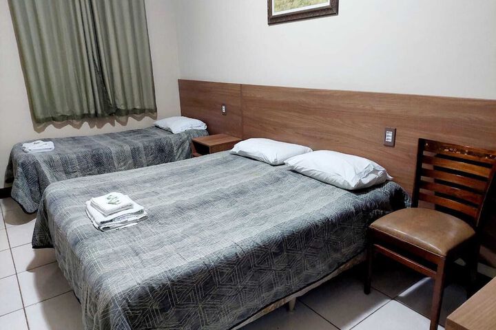 Room 6 of 15