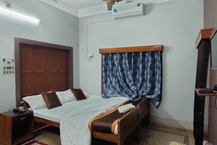 Room 14 of 86