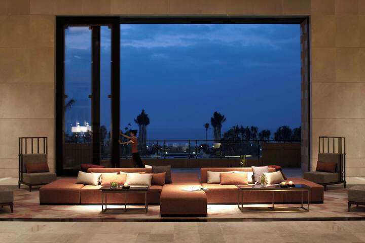Hotel Interior 5 of 146