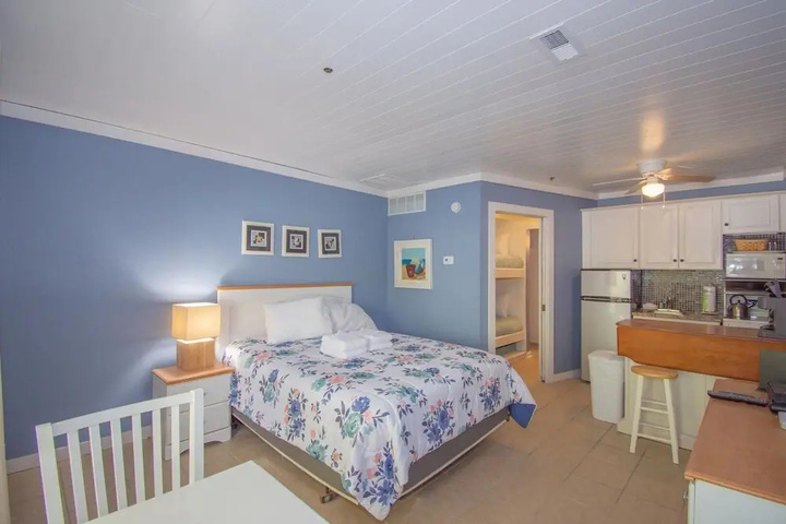 Room 3 of 11