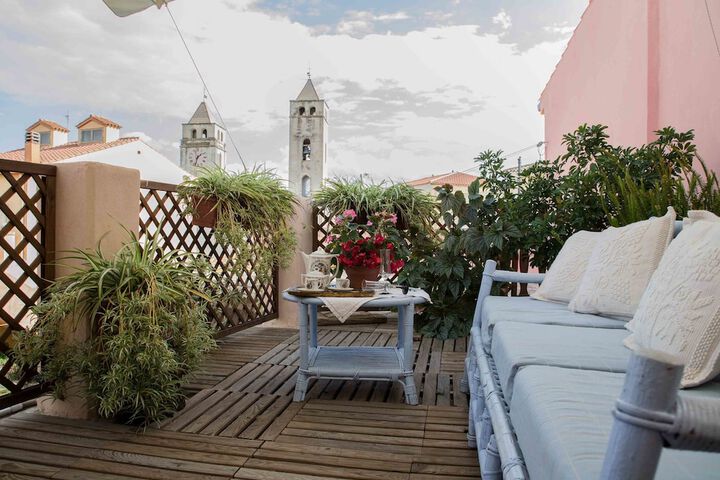 Terrace/Patio 8 of 27