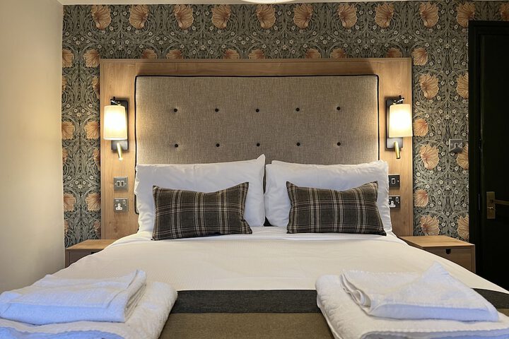 Room 11 of 30