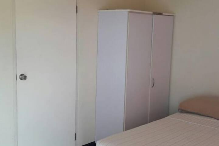 Room 8 of 40