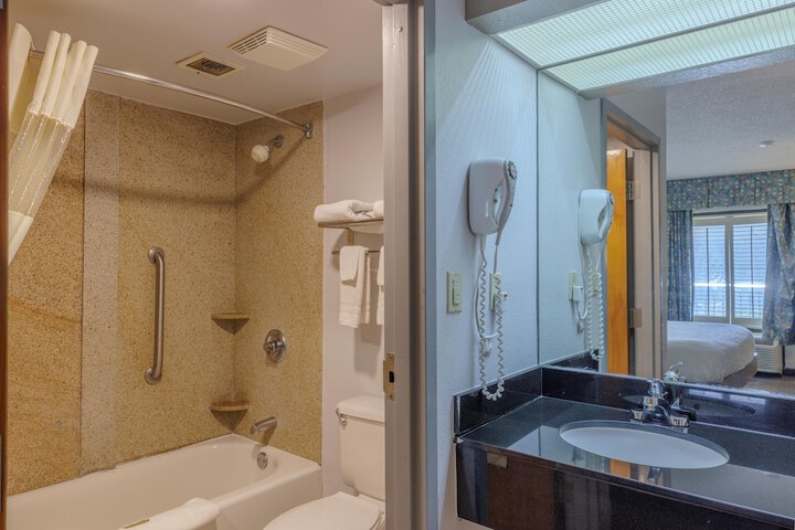 Clean Restrooms