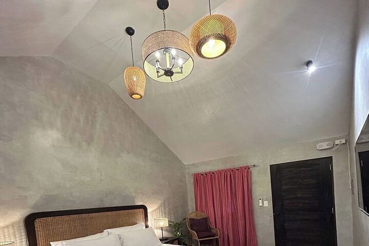 Room 6 of 31