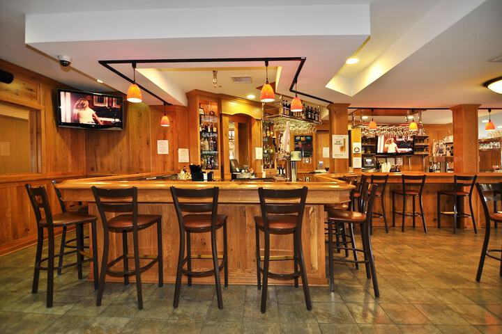 Sports bar