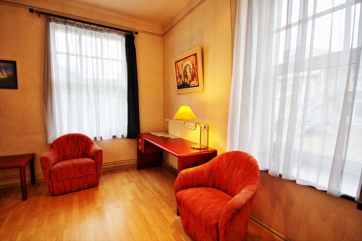 Room 41 of 66